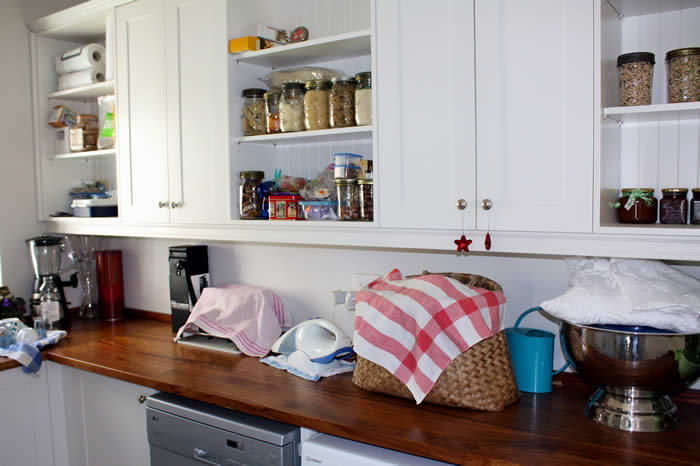 Plain Shaker Doors & V-grooved Back Panel